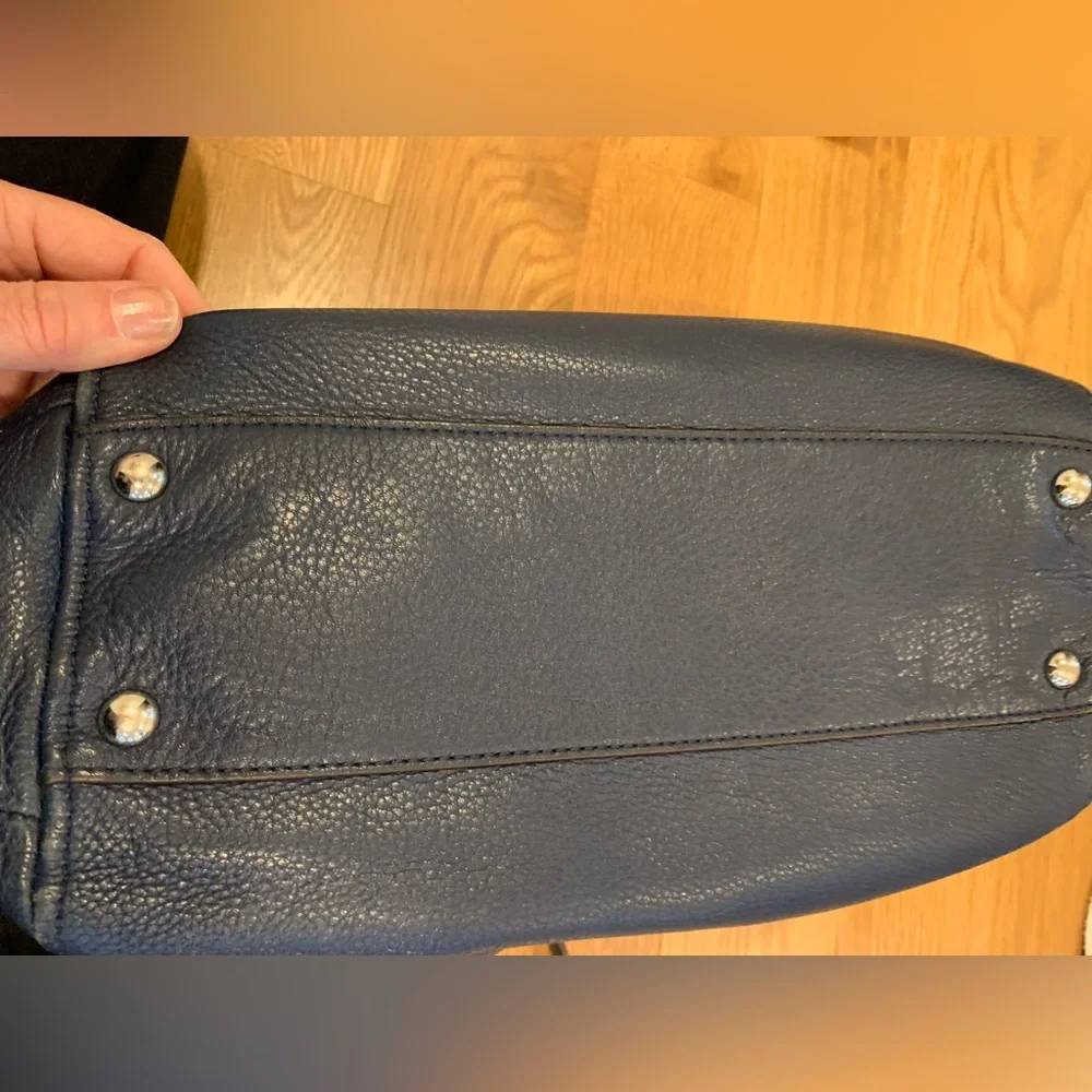 Navy blue Michael Kors bag - Picture 6 of 6